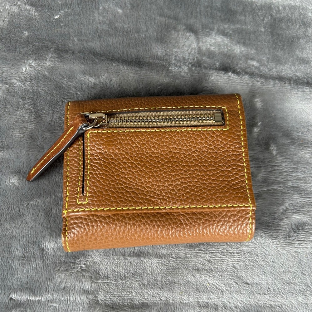Dooney & Bourke Tan Pebbled Leather Trifold Wallet Yellow Stitching Duck Logo - Picture 2 of 9